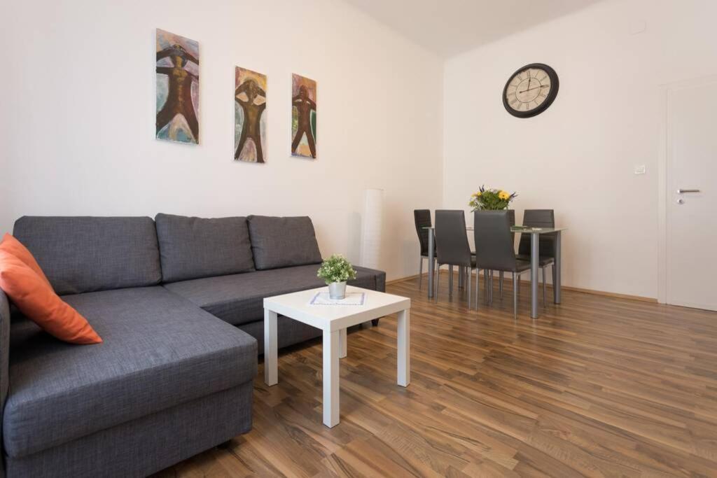 16 C&J'S Apartment Wien Eksteriør bilde