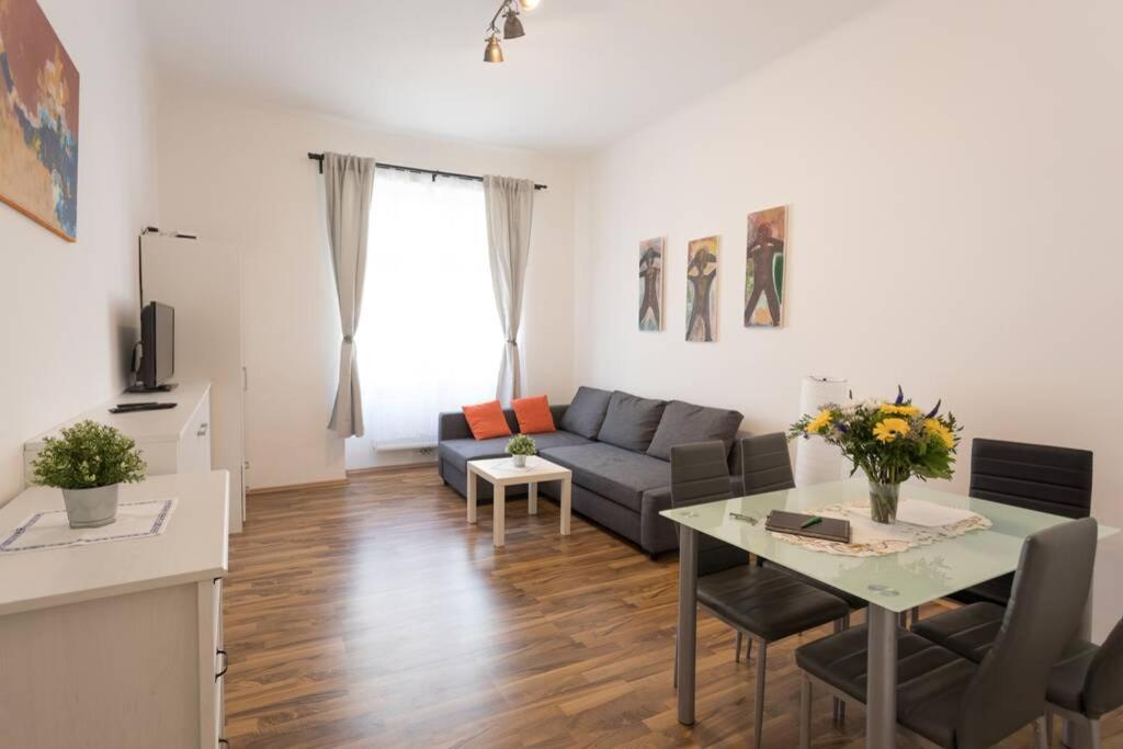 16 C&J'S Apartment Wien Eksteriør bilde